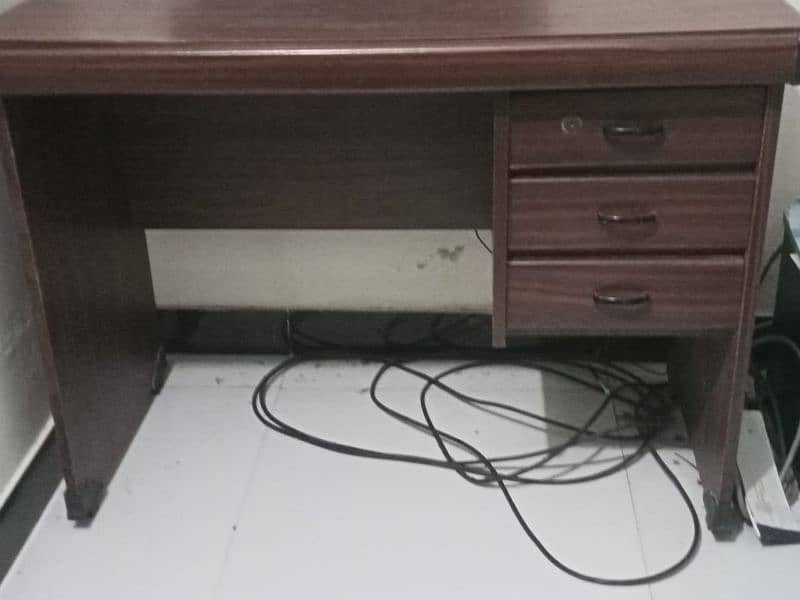 computer table for sale 0