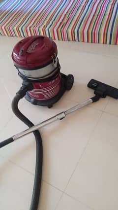 9/10 condition vacuum cleaner for home good quality