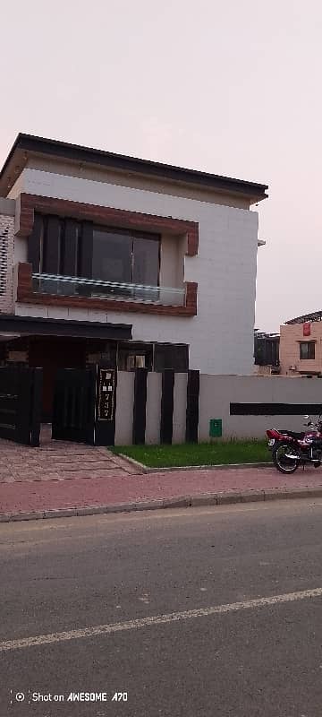 One Kanal House For Sale In Janipar Block Bahria Town Lahore Good Location Near Grand Mosque 0