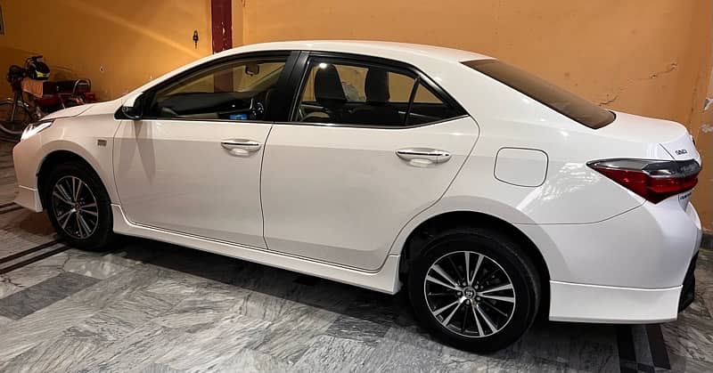 Toyota Corolla Altis 2022 5