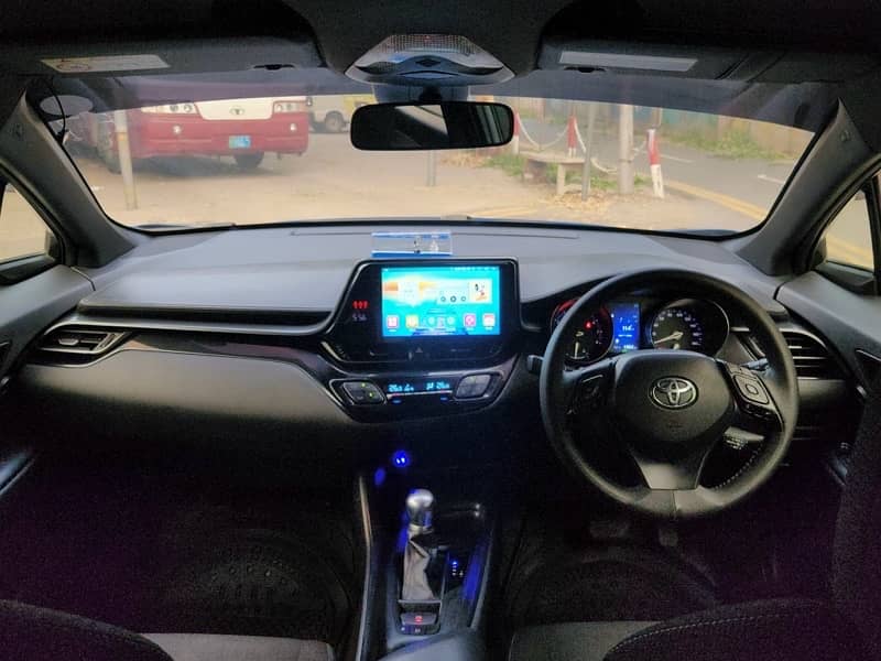 Toyota C-HR 1.2 TURBO 11