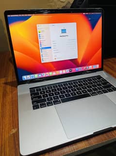 Apple MacBook Pro 2017 15” 0