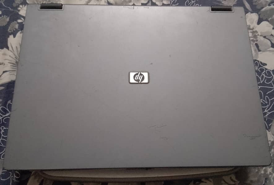 HP compaq laptop 6710b  3 GB 80 GB for sell 4