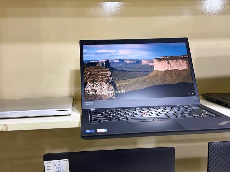 Lenovo thinkpad  t14 gen 2 core i7 11th generation 4