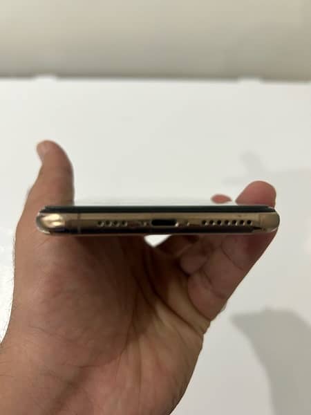 Iphone Xs max golen 256gb physical Pta approved 7