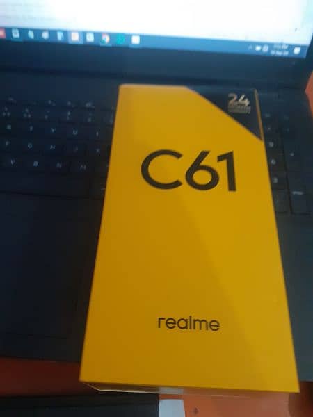 Realme C61 Fresh 10/10      6/128 3