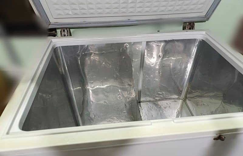 Dawlance freezer in very good condition 5