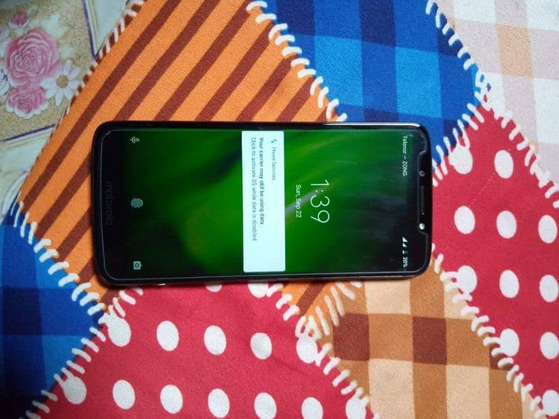 urjant sall moto G6 play 4