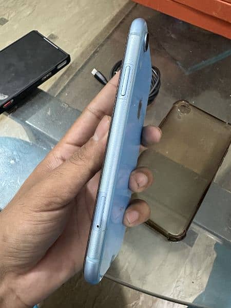 iPhone XR 64gb Non PTA 4