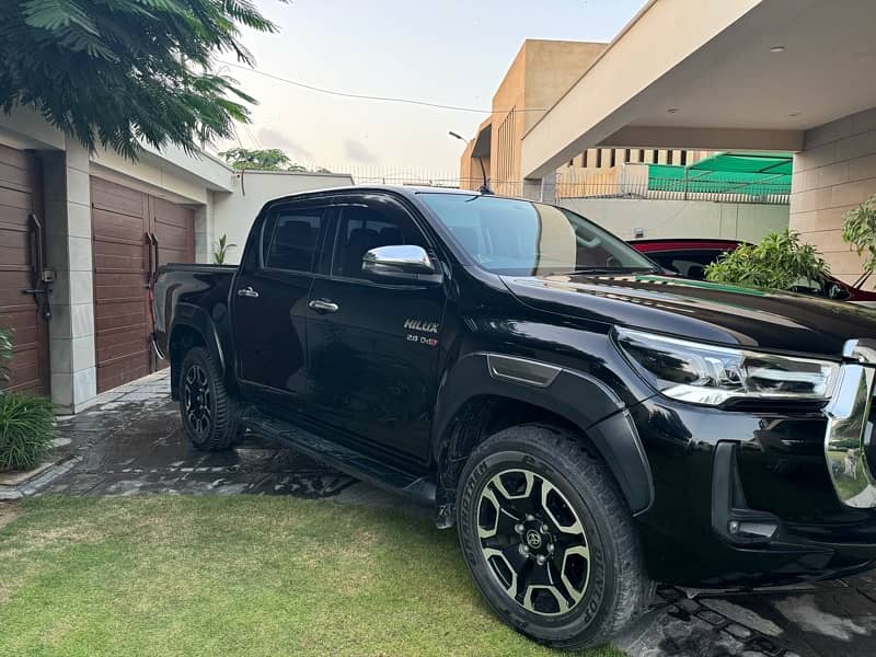 2021 Toyota Hilux Revo V in Brand New Condition 11