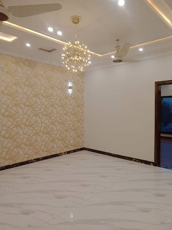 House Of 5 Marla Available In Bahria Town - Sector C 7