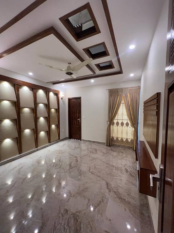 1 Kanal House In Stunning Bahria Town Is Available For sale 5