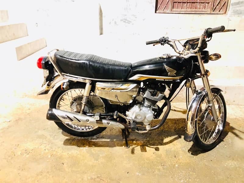 Honda 125 2020 self start compilt file 1 st owner 3