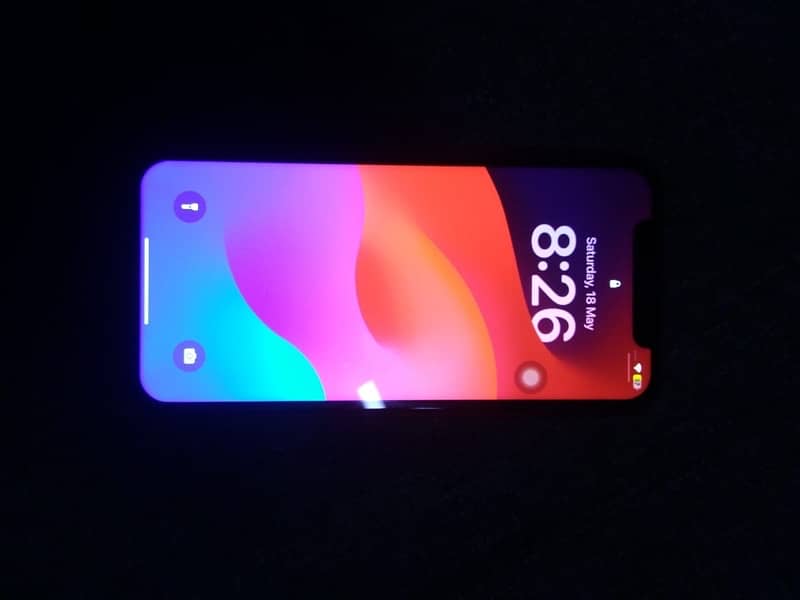 iPhone XR 0