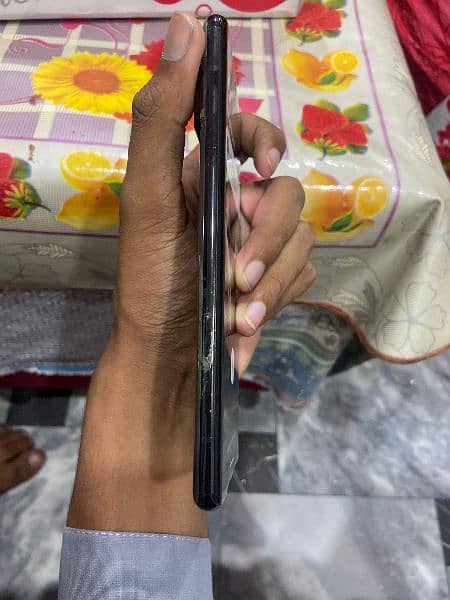 GOOGLE PIXEL 6 PRO SIM 8,9 MONTH SA CHAL RAHI H128 GB 3