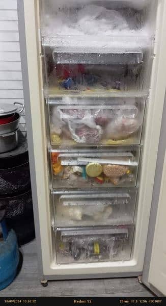 deep freezer good condition 3