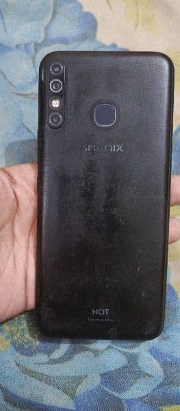 Infinix hot 8 4/64 3