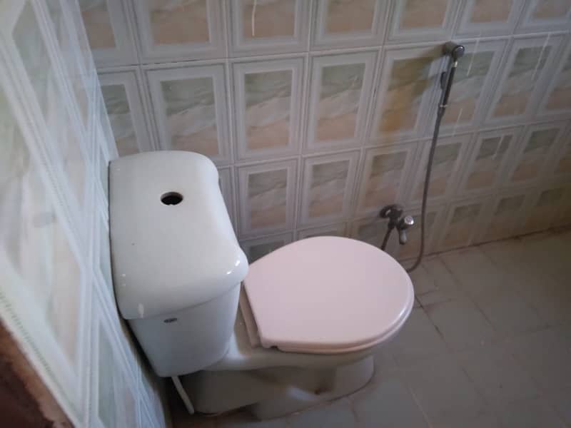 three bedrm true attach washroom ground portion 10 Marla for rent demand 80000 6