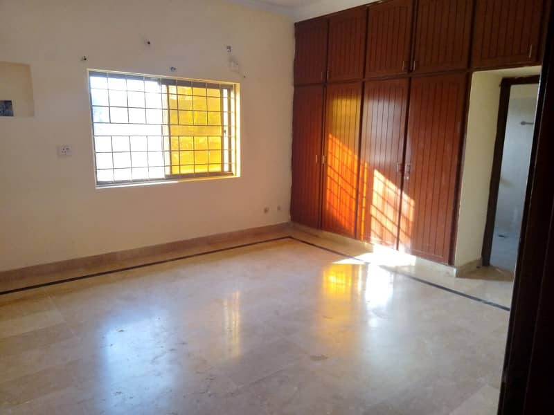 three bedrm true attach washroom ground portion 10 Marla for rent demand 80000 7