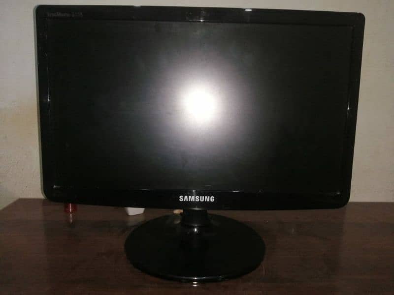 Samsung LCD monitor 3