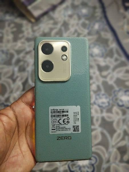 Infinix ZERO 30 12