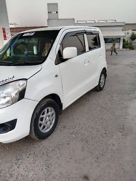 Suzuki Wagon R 2018 1