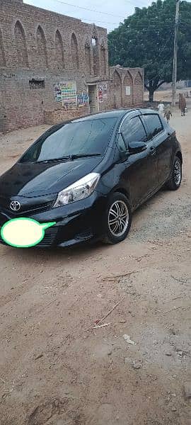 Toyota Vitz 2015 8