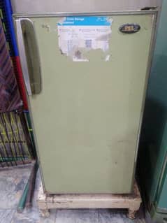 single door refrigerator is for sell