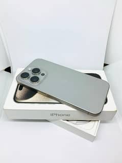 I phone 15 pro max 256gb natural titanium