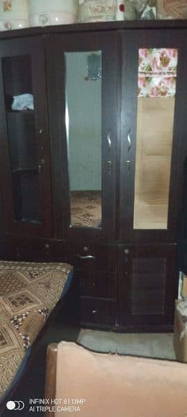 DOUBLE BED INCLUDING DRESSING TABLE, DIVIDER AND 3 PATT WALI ALMARI 3