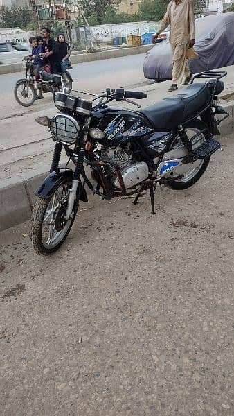 Suzuki GS SE 150 MODEL 2017 10