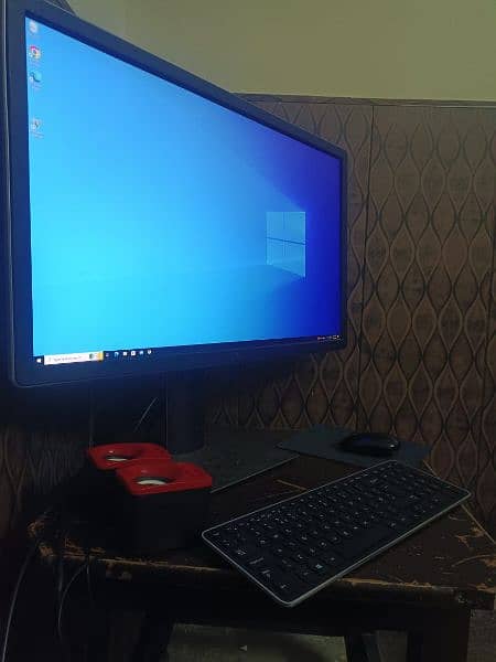 i5 4 generation with 4k dell Led 32 inch wireless mouse keyboard 15