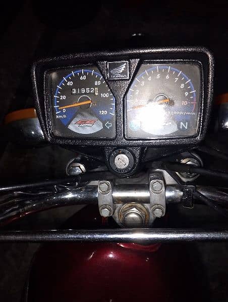 koi masla ni h bike me 10/9 condition h first hand bike h 2