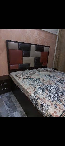 bed king size mattress one side table 0