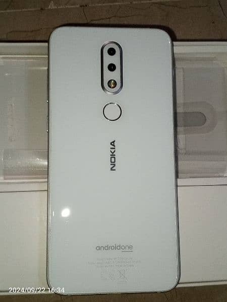 Nokia 6.1 Plus 4 - 64 10