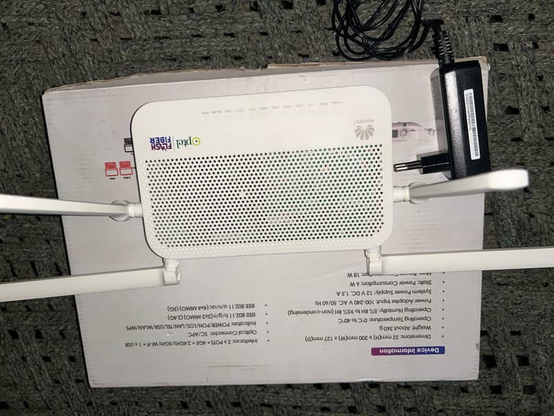 PTCL Flash Fiber Modem, WIRELESS ONT DEVICE AC 2000Mbps 1