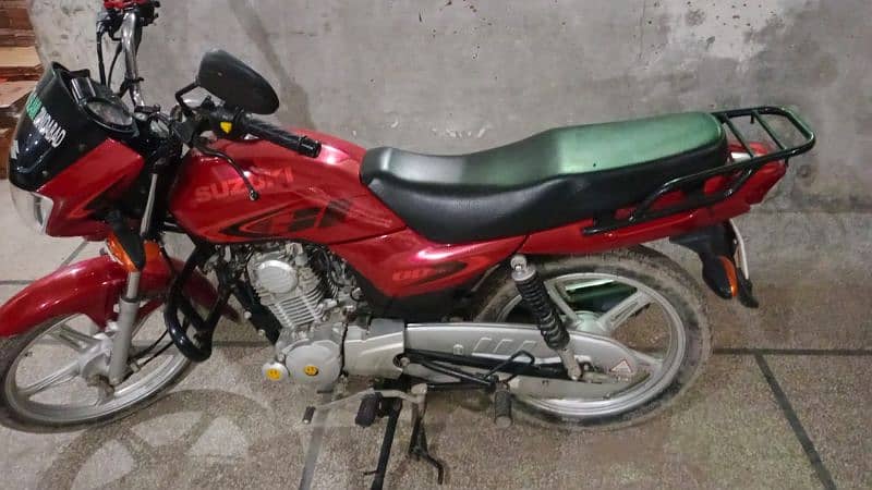 TOTAL GENIUNE FIRST OWNER BRAND NEW Suzuki GD 100s 2023 Model Bike : 6