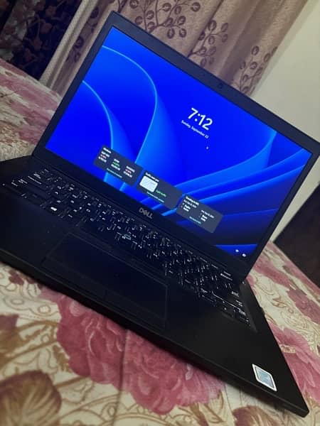 i5 8th generation Dell Latitude 7490 Slim Body 0