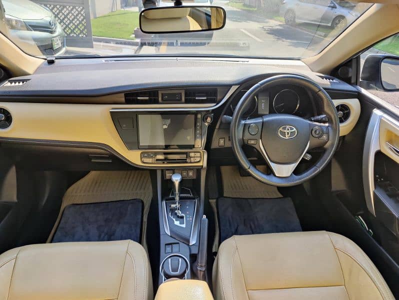 Toyota Altis Grande 2018 13