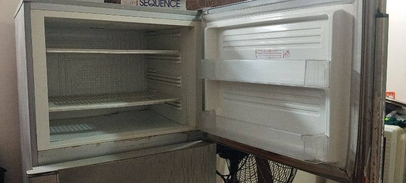 Refrigerator (Pel) with Stabilizer 2