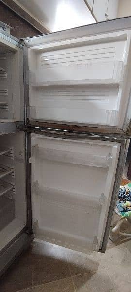 Refrigerator (Pel) with Stabilizer 4