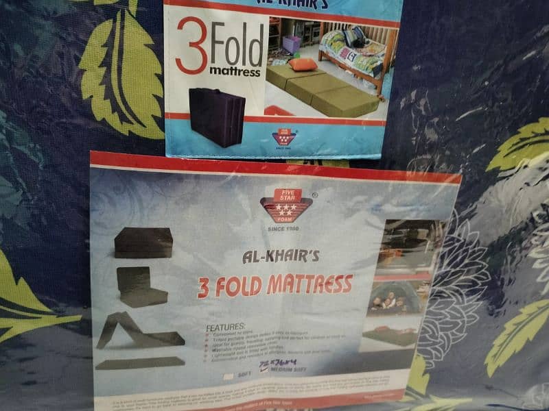 Selling a folding mattress with a Packing Bag. purchased 2 weeks ago. 8