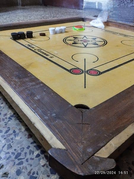 38 by 38 inches carrom board with high quality material coins (gotiya) 4