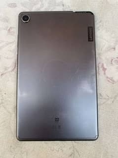 Lenovo tab M8