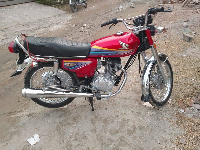 Honda 125 2011 model for sale WhatsApp number03207375837 1