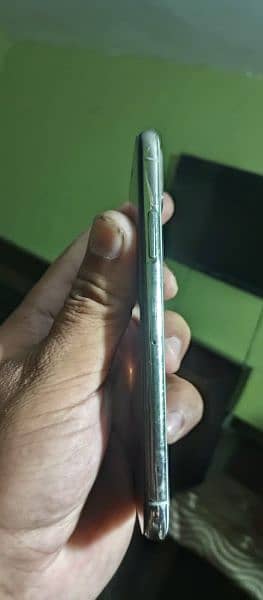 iPhone x 64 GB Non PTA Urgent Selling 1