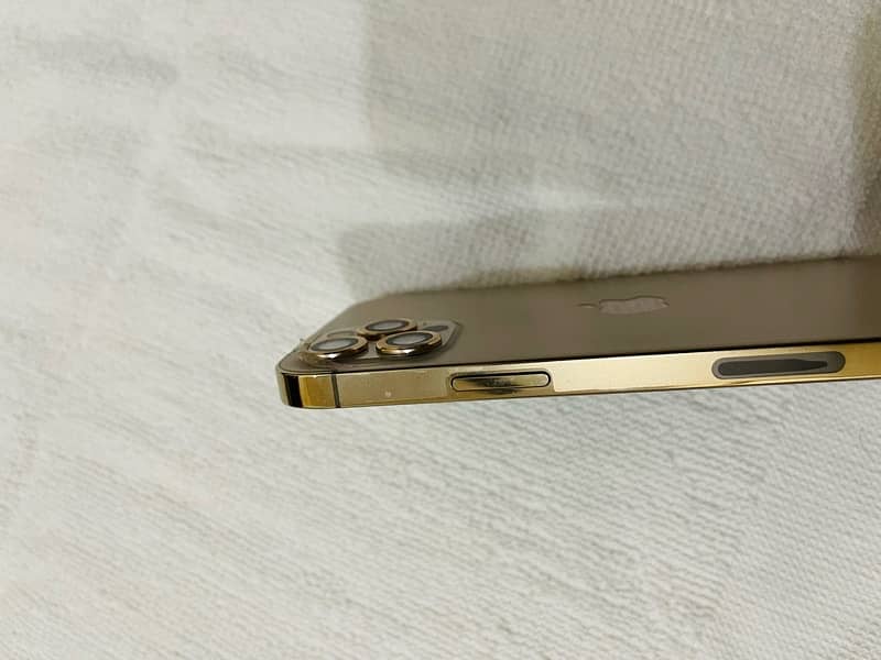 Iphone 12 Pro Gold LLA model 128GB Non-PTA ( Both sim time available ) 5