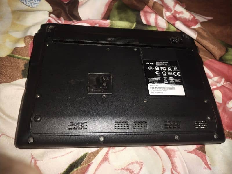 Good condition Acer laptop 3