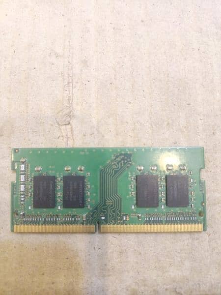 8 Gb Ram DDR 4 slightly used. 1