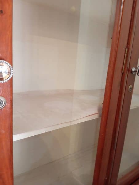 Bartano wali Almari / Wardrobe. 4